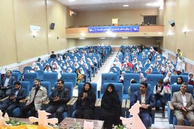 آیین اختتامیه‌ی هجدهمین جشنواره‌ی هنرهای نمایشی در سیستان و بلوچستان برگزار شد