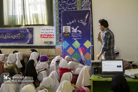 اجرای هفتمین برنامه پیک امید کانون استان همدان در روستای گنبد
