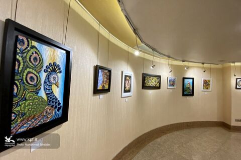 نمایشگاه هنرهای تجسمی آوای رنگ در نگارخانه آوینی