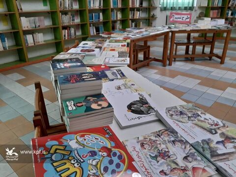کتابخانه‌های مراکز فرهنگی هنری کانون پرورش فکری گلستان با کتاب‌های طرح تمیم تجهیز شدند