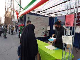 افتتاح غرفه کانون در نمایشگاه استانی هفته دفاع مقدس در تبریز
