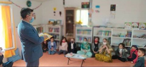 اهدای کتاب به مناطق روستایی توسط کانون پرورش فکری استان کرمانشاه