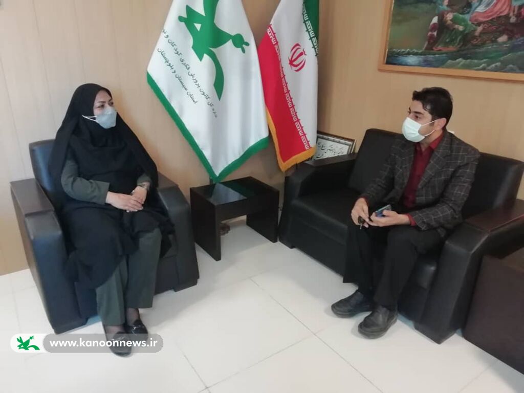 تقدیر از مدیران فعال مدارس در زمینه همکاری با کانون پرورش فکری و کانون زبان ایران در زاهدان