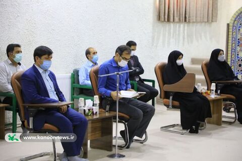 دیدار کارکنان کانون استان با نماینده ولی فقیه