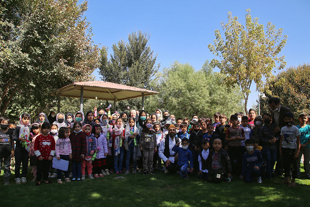 واحد سیار روستایی کانون مهمان کودکان کهک شد - کانون