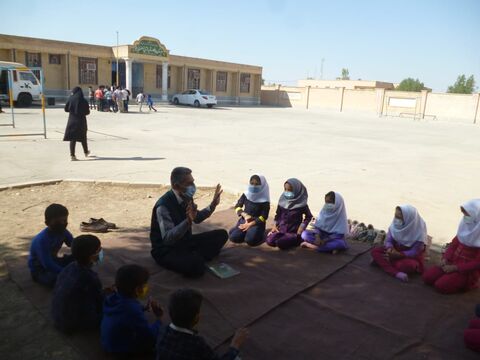 سفر کتابخانه سیار کانون خوزستان به روستاهای شهرستان هفتکل