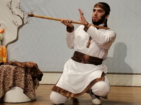 اجرای قصه‌گویان برگزیده کرمانشاهی در بخش آیینی و سنتی بیست‌وسومین‌ جشنواره بین‌المللی قصه‌گویی