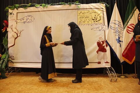 اجرای بخش آیینی جشنواره منطقه‌ای قصه‌گویی با حضور قصه‌گویان هرمزگانی