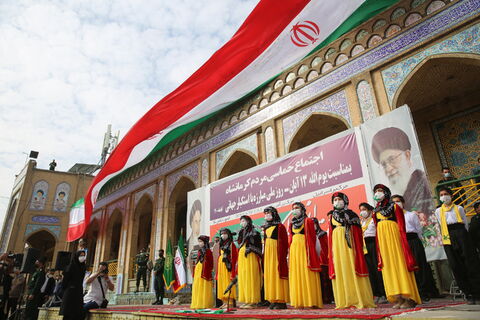 اجرای گروه سرود اعضای کانون پرورش فکری استان کرمانشاه در اجتماع  کرمانشاه در مراسم ۱۳ آبان
