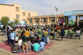 اعزام کتابخانه سیار روستایی کانون خوزستان به روستای گمبوعه