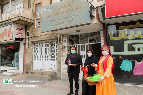 رژه خودروهای کتابخانه های سیار در شهر همدان