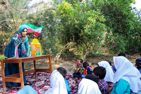 اجرای ویژه‌برنامه‌ی «حال خوش خواندن در صبح نخلستان»  در روستای مظفریه