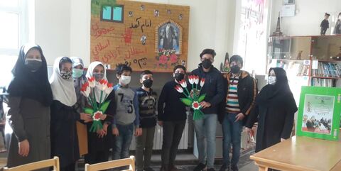  استقبال پرشور کودکان و نوجوانان از برنامه‌های ایام الله دهه مبارک فجر - مرکز هشترود