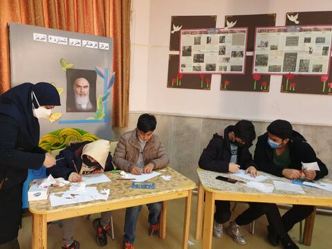  استقبال پرشور کودکان و نوجوانان از برنامه‌های ایام الله دهه مبارک فجر - مرکز شماره ۶ تبریز
