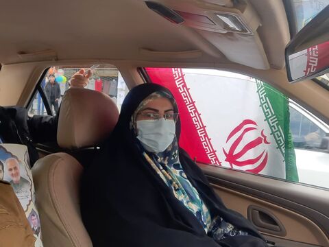 حضور مدیرکل و کارکنان کانون استان در مراسم راهپیمایی خودرویی ۲۲بهمن و نماز جمعه ارومیه