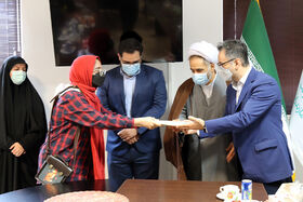 از برگزیدگان جشنواره نماز در آیینه هنر استان مازندران تقدیر شد