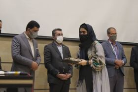 عضو کانون زرند در جشنواره شعر مهتاب کویر رتبه اول را کسب کرد