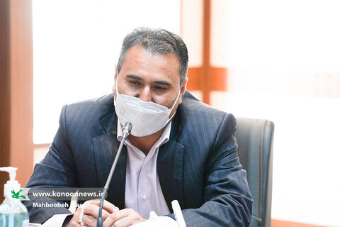 دیدار نوروزی معاونان، مدیران‌کل و کارشناسان کانون با مدیرعامل