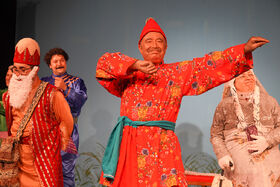 اجرای نمایش«عمونوروز و ننه‌سرما در بهار نوروزخوانان» در مرکز تئاتر کانون