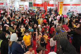 چهارمین روز نمایشگاه و بازار فروش هفتمین جشنواره ملی اسباب‌بازی