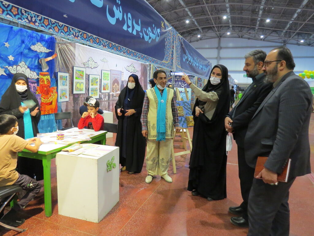 نمایشگاه قرآن و عترت اصفهان پنجم تا دهم اردیبهشت‌ با مشارکت کانون استان اصفهان در حال برگزاری است 