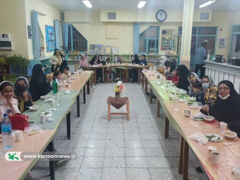 ضیافت افطار اعضا در مرکز فرهنگی و هنری شماره سه بیرجند از قالب دوربین
