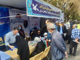 کارگاه هنری و ادبی کانون استان آذربایجان شرقی در مسیر راهپیمایی روز جهانی قدس در تبریز