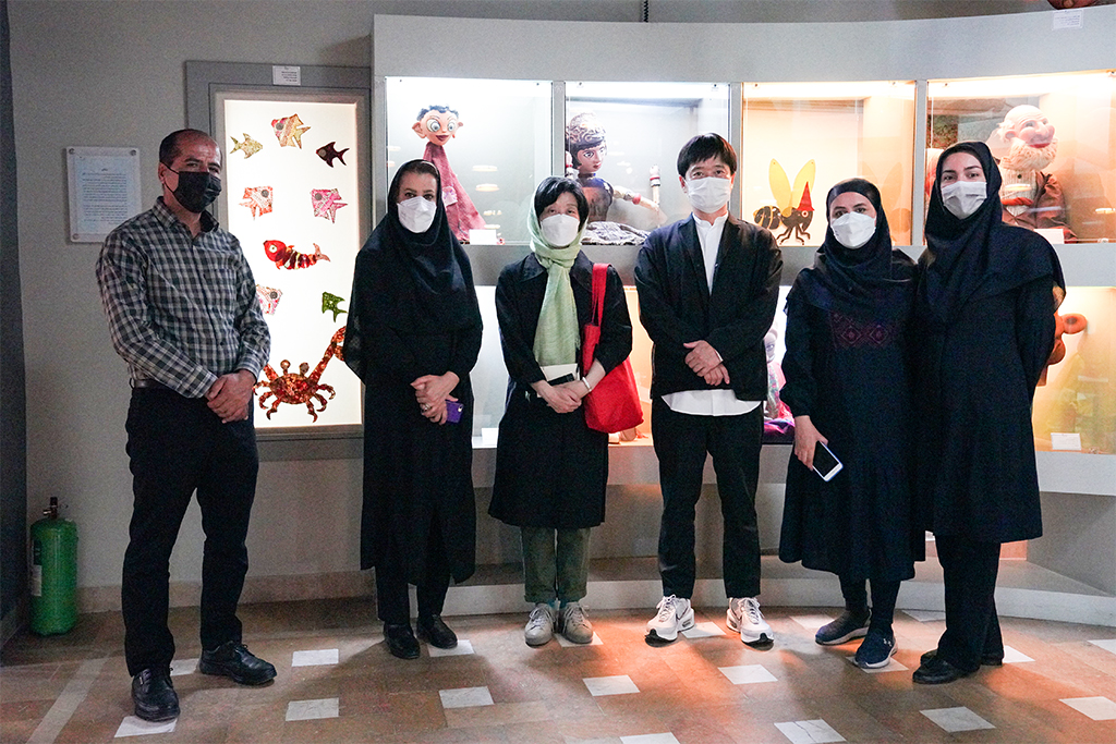 Japan and Qatar Publishers and Researchers in Children Books Visited Kanoon Booth