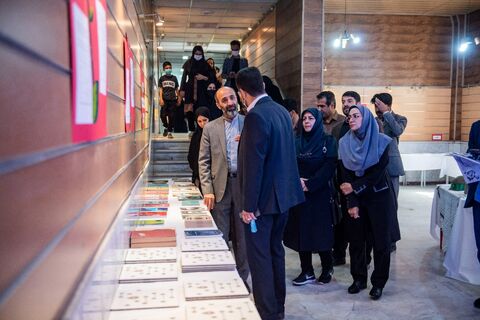 نمایشگاه کتاب کودک و نوجوان کانون استان کرمانشاه افتتاح شد/ افتتاح فروشگاه‌های کانون به‌زودی