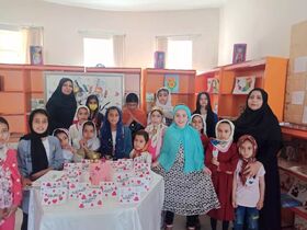 برگزاری جشن دهه کرامت و روز دختر در مراکز کانون پرورش فکری کودکان و نوجوانان استان کرمانشاه