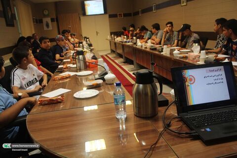 نشست تخصصی "کارآفرین شو" ویژه نوجوانان عضو مراکز تبریز و با مشارکت سازمان فنی و حرفه‌ای