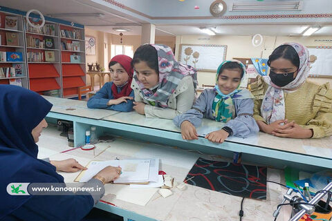 گزارش تصویری از فرایند امانت کتاب و استقبال کودکان در مرکز فرهنگی‌هنری کانون مهدیشهر