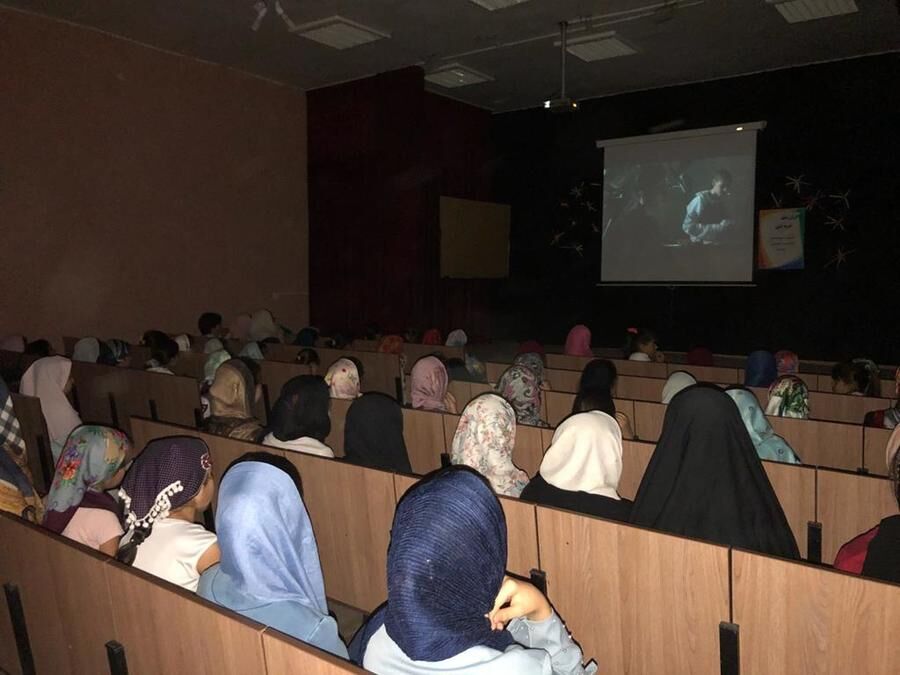 اکران و نقد ۷۵ فیلم‌ کودک و نوجوان در مراکز کانون گلستان