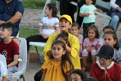 تماشاخانه سیار کانون در منطقه آزاد ارس، یک روز شاد با کودکان در کنار رود ارس (2)