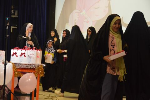 برگزاری جشن بزرگ روز حجاب در سالن نمایش مجتمع فرهنگی‌وهنری آفرینش کانون