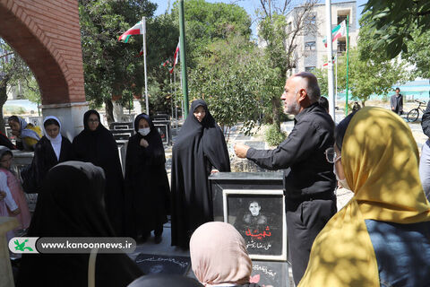 آیین غبار‌روبی و عطرافشانی گلزار شهدا در اردبیل