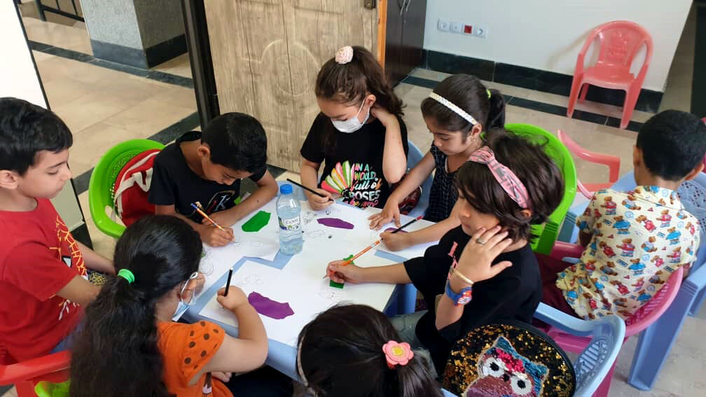 اجرای برنامه پیک امید در منطقه کم برخوردار ساری