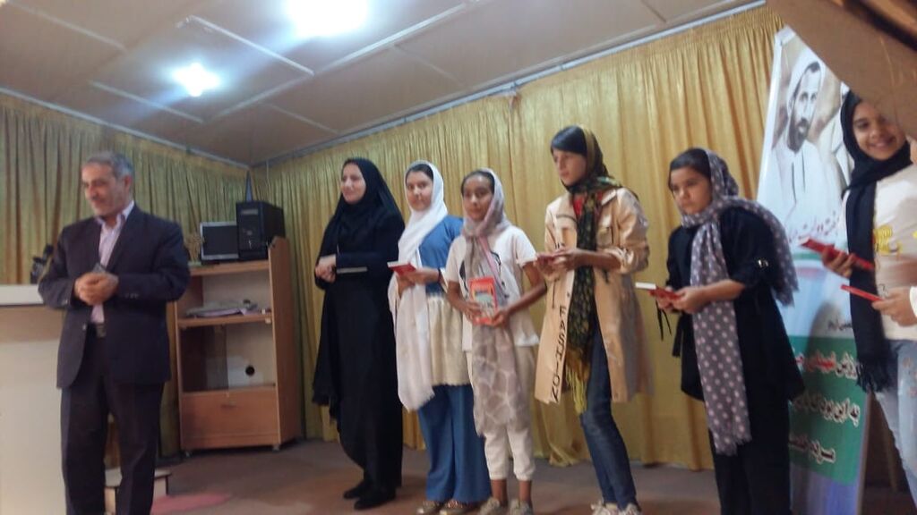 دیدار و گفتگوی فرماندار ملکان با کودکان و نوجوانان