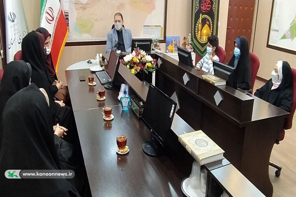 دیدار مربیان و اعضای کانون سمنان و میامی با فرمانداران