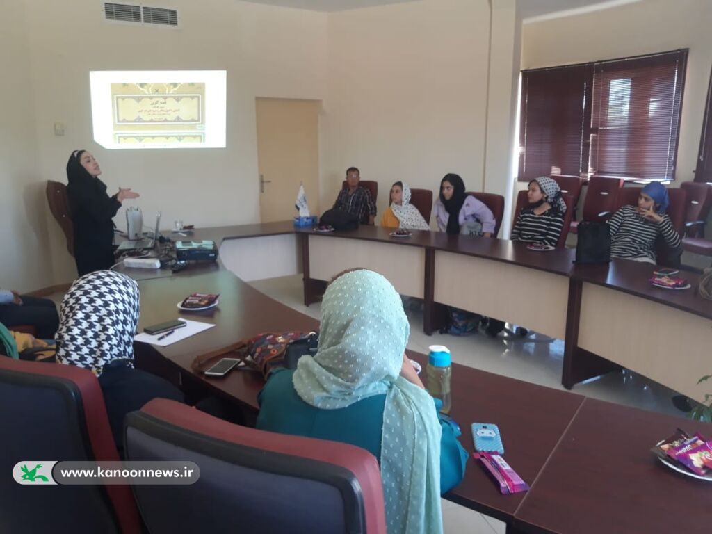 نشستهای تخصصی قصهگویی در مراکز قیدار، شماره ۳ و ۶ برگزار شد