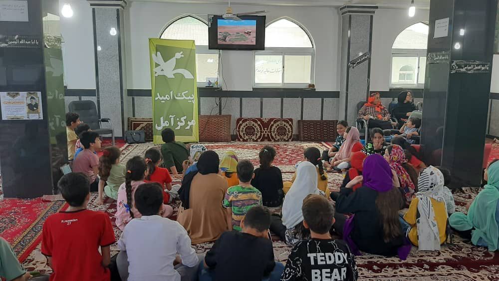 اجرای برنامه پیک امید در ۵ منطقه شهرستان آمل