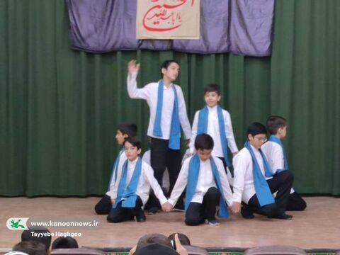 نمایش "همه آبها نام عباس را میدانند"