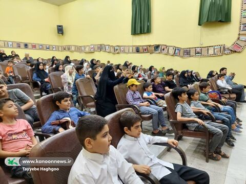 نمایش "همه آبها نام عباس را میدانند"