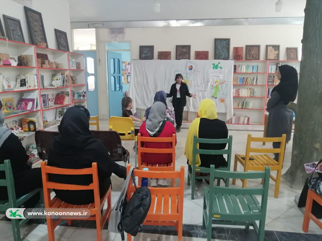 دورهمی قصهگویان در مراکز کانون لرستان در حال برگزاری است