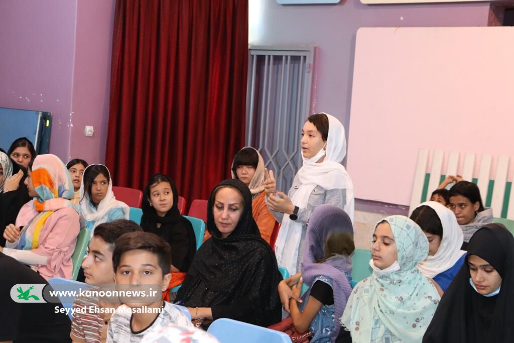 برگزاری کارگاه آموزشی قصهگویی و دورهمی قصهگویان گلستانی