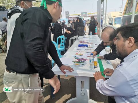 اولین روز حضور کتابخانه های سیار کانون خوزستان در مرز شلمچه