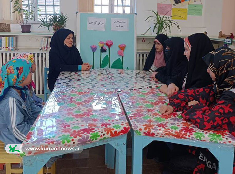 دورهمی های قصه گویی در مراکز کانون استان اردبیل برگزار می شود
