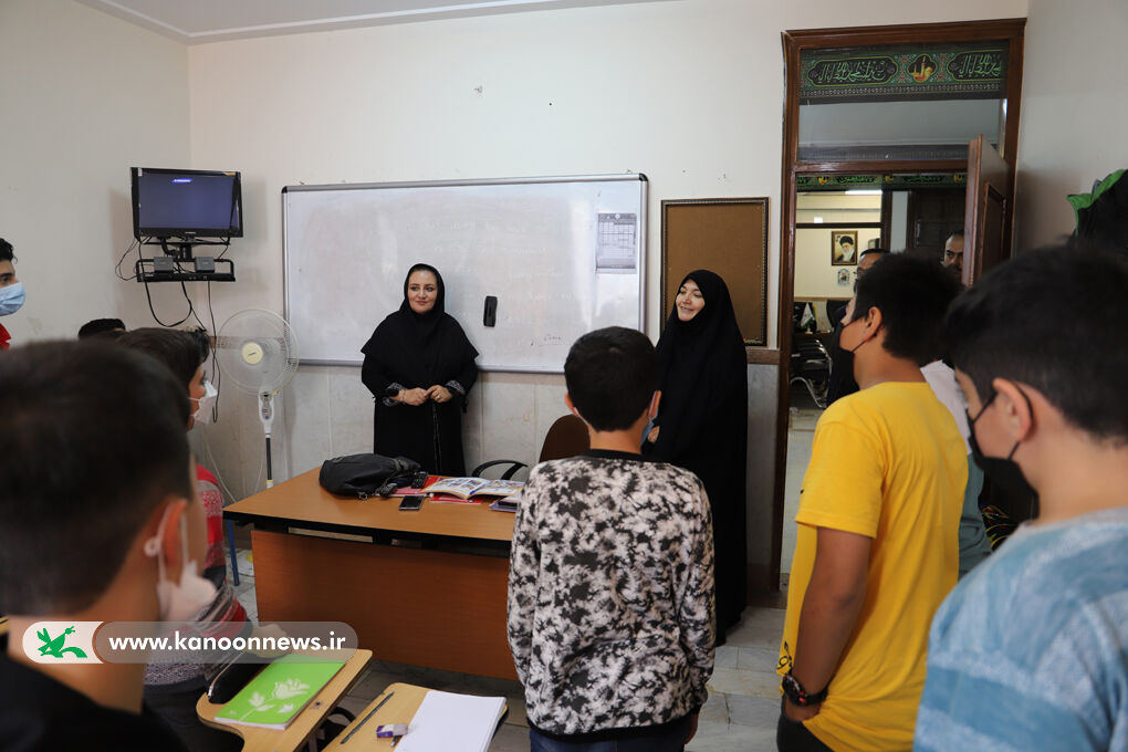 مفاهیم تربیتی و اخلاق اسلامی، در آموزش زبانهای خارجی مورد توجه قرار گیرد