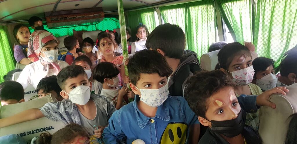 اعضای کانون پرورش فکری بستک به اردو تابستانه رفتند