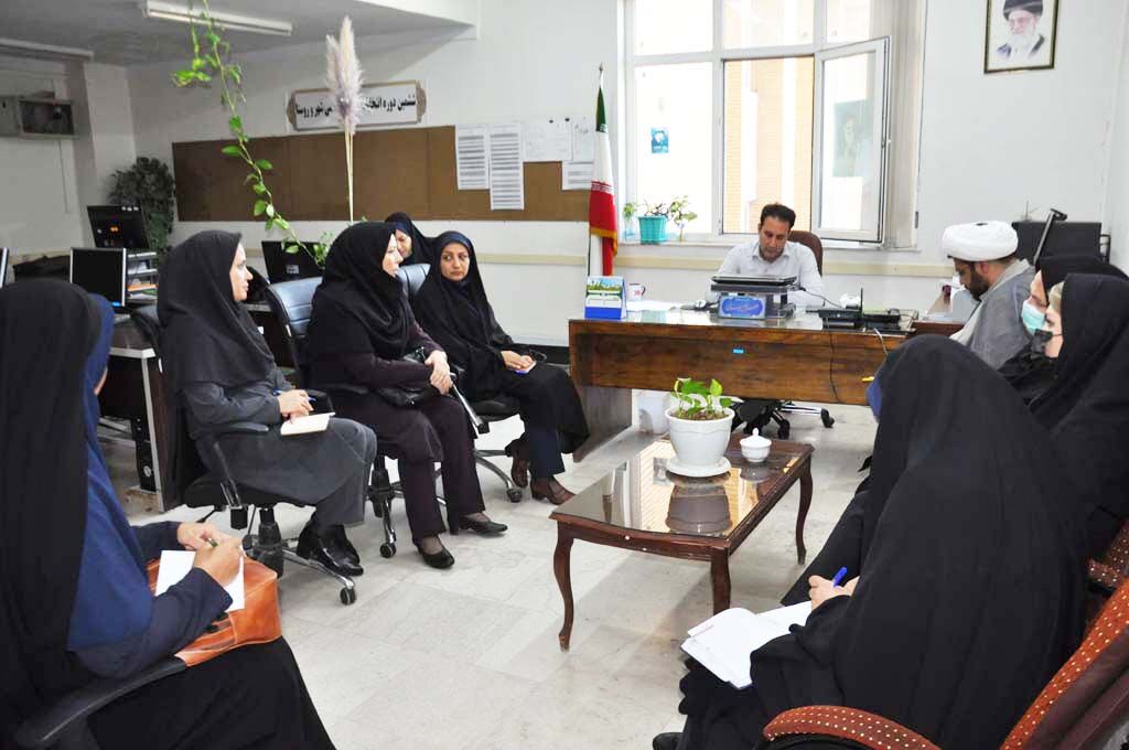 نشست برنمه ریزی هفته ملی کودک - هشتگرد جلسه برنامهریزی هفتهیملی کودک در فرمانداری ساوجبلاغ